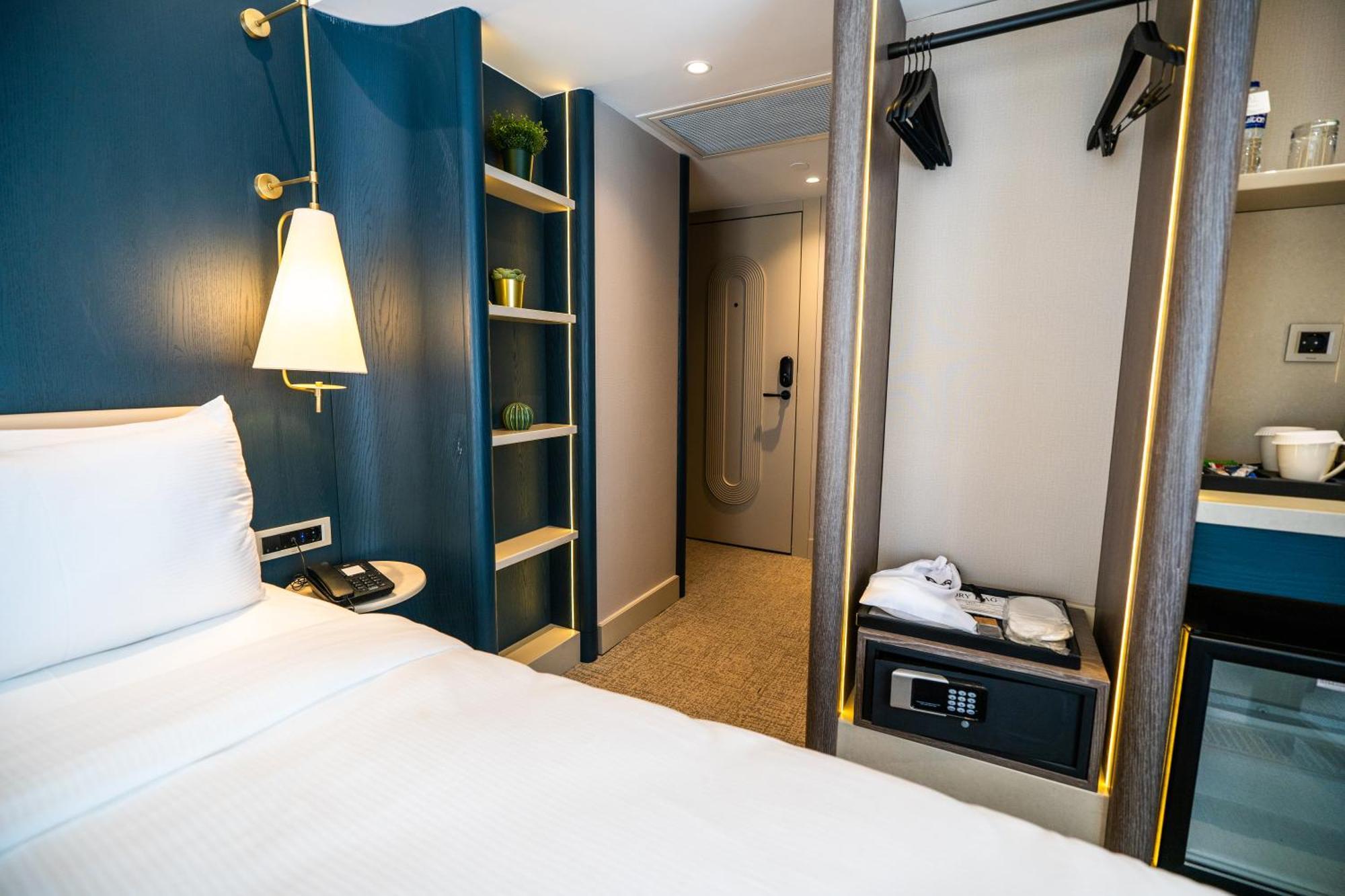 Lunet Old Otel *
